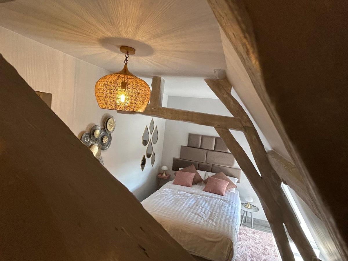 Demeure Du Vallon - Chambres D'Hotes De Charme Azerat Екстериор снимка