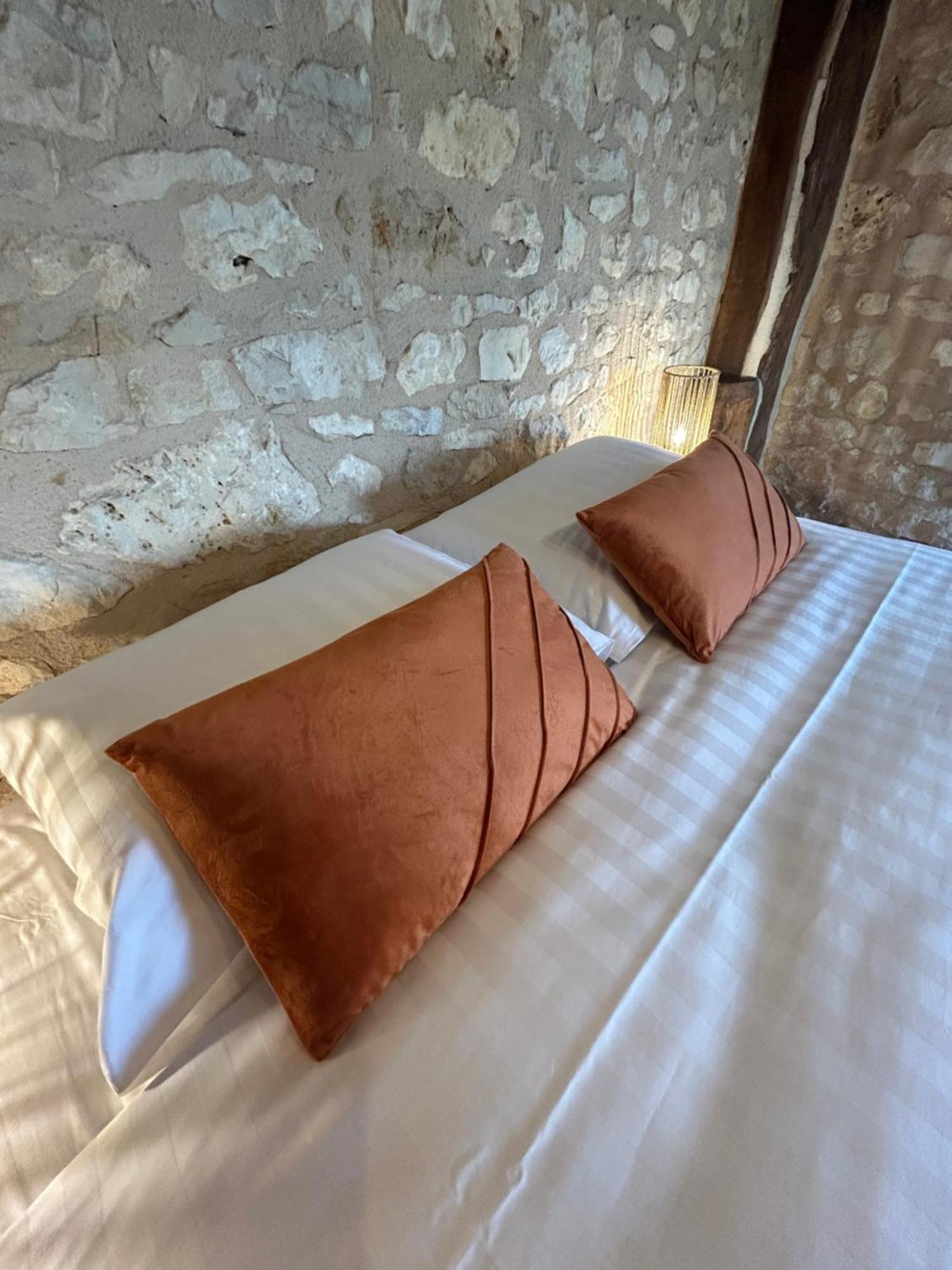 Demeure Du Vallon - Chambres D'Hotes De Charme Azerat Екстериор снимка
